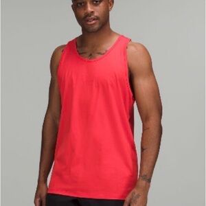 Lululemon men’s fundamental tank motif